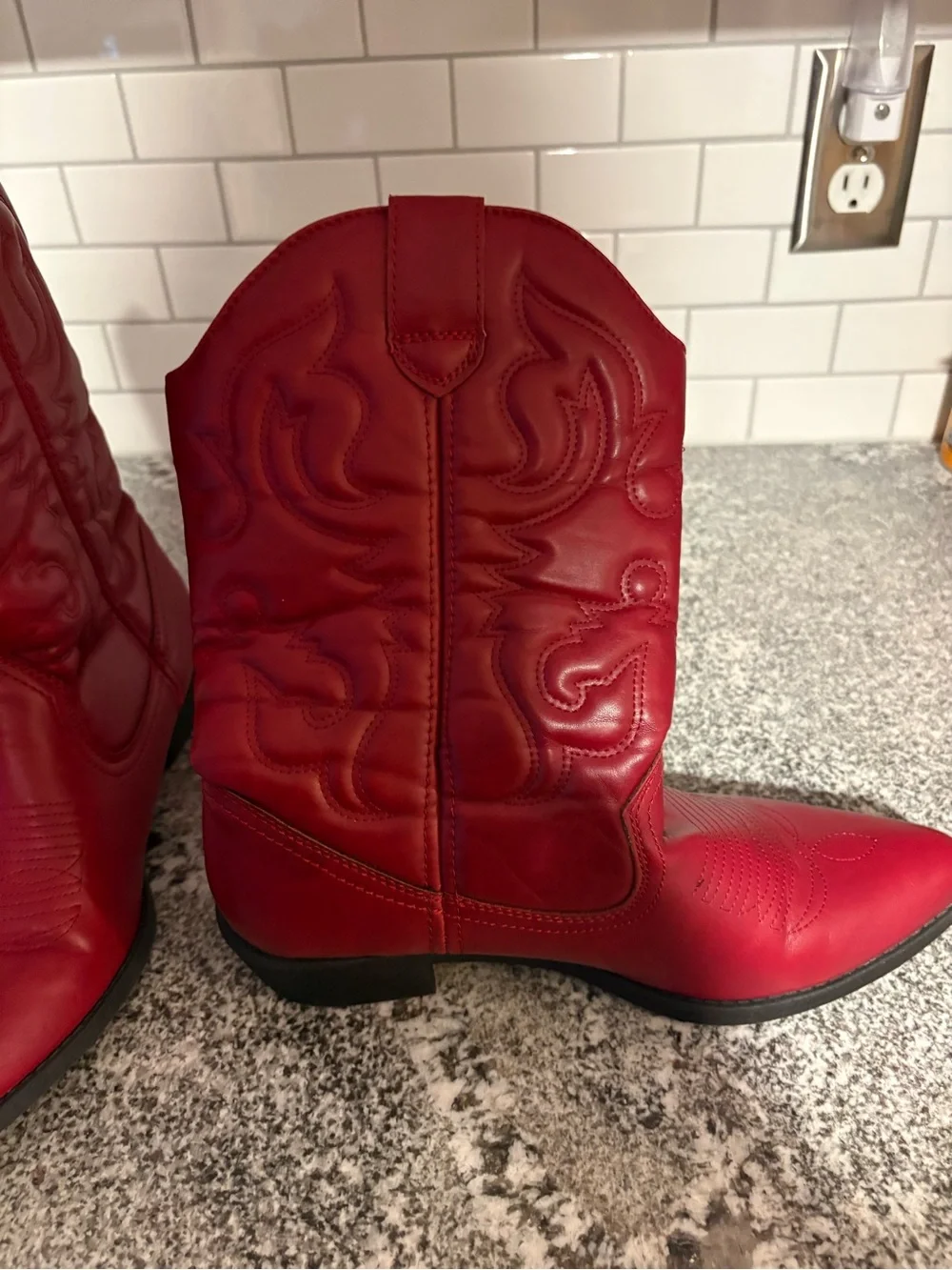 Red Rampage Cowboy Boots - Picture 4 of 9